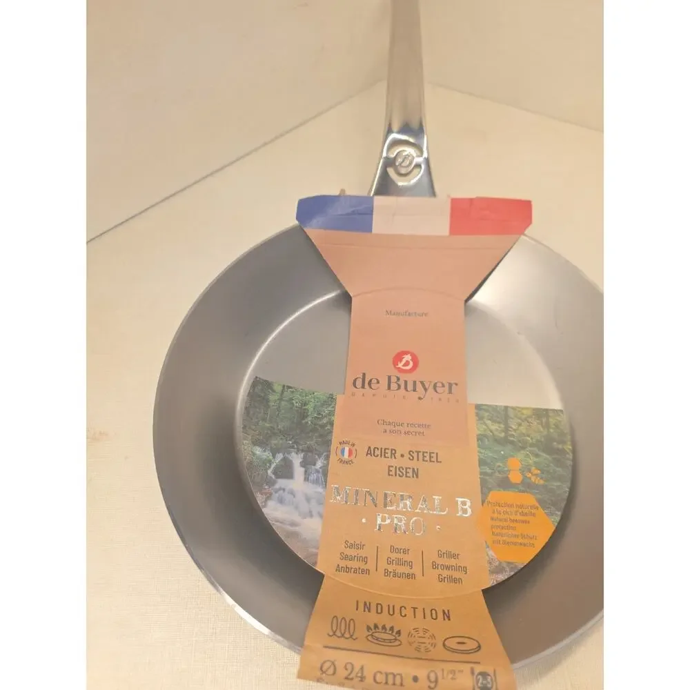 de Buyer MINERAL B Pro Carbon Steel Fry Pan - 9.5” Diameter, Made in France